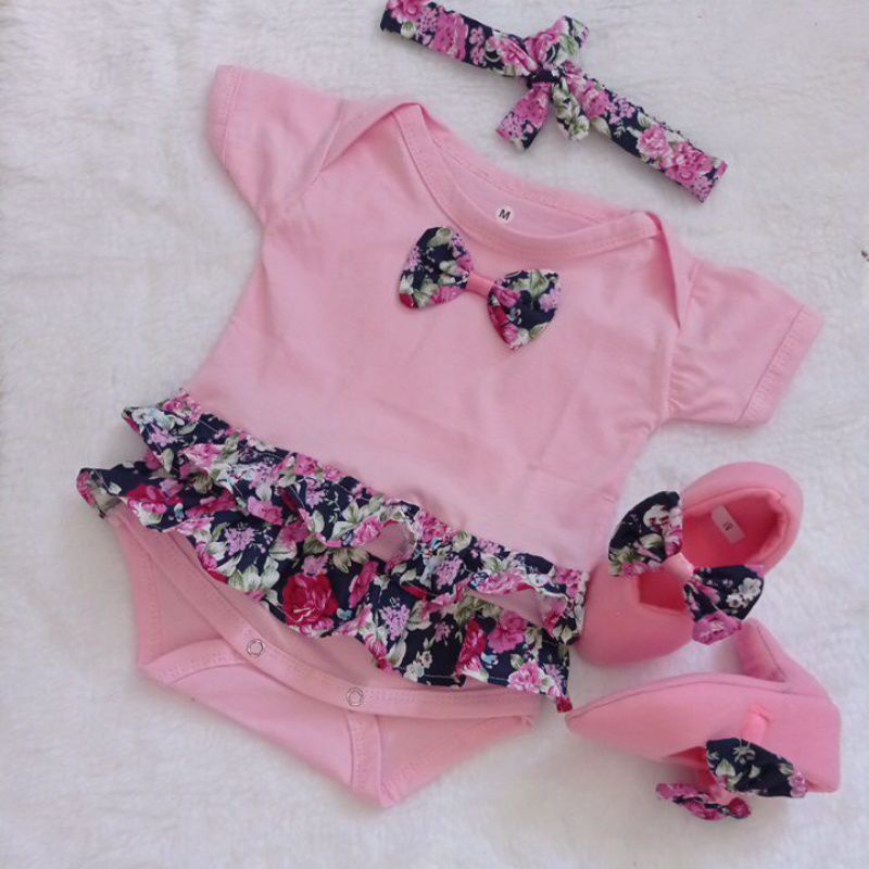 1 set (jumsuit +sepatu+ bando)