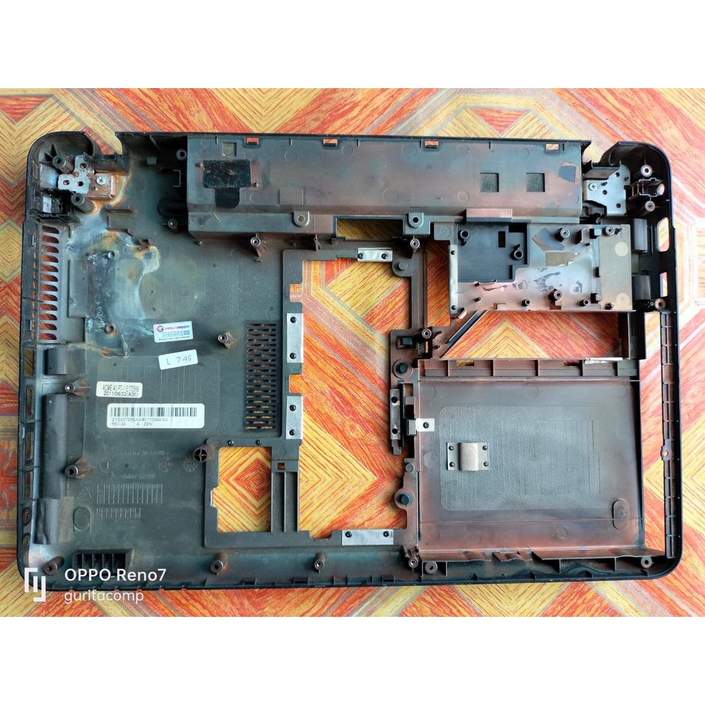 Casing bawah Toshiba L 745