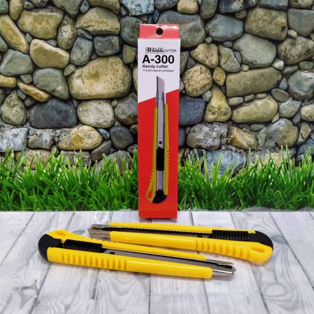 

Pisau Cutter/Kater BAZIC A - 300