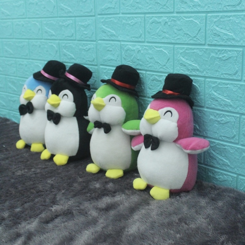 Boneka Pinguin Topi Ukuran M (Tinggi 30cm) Berlabel SNI