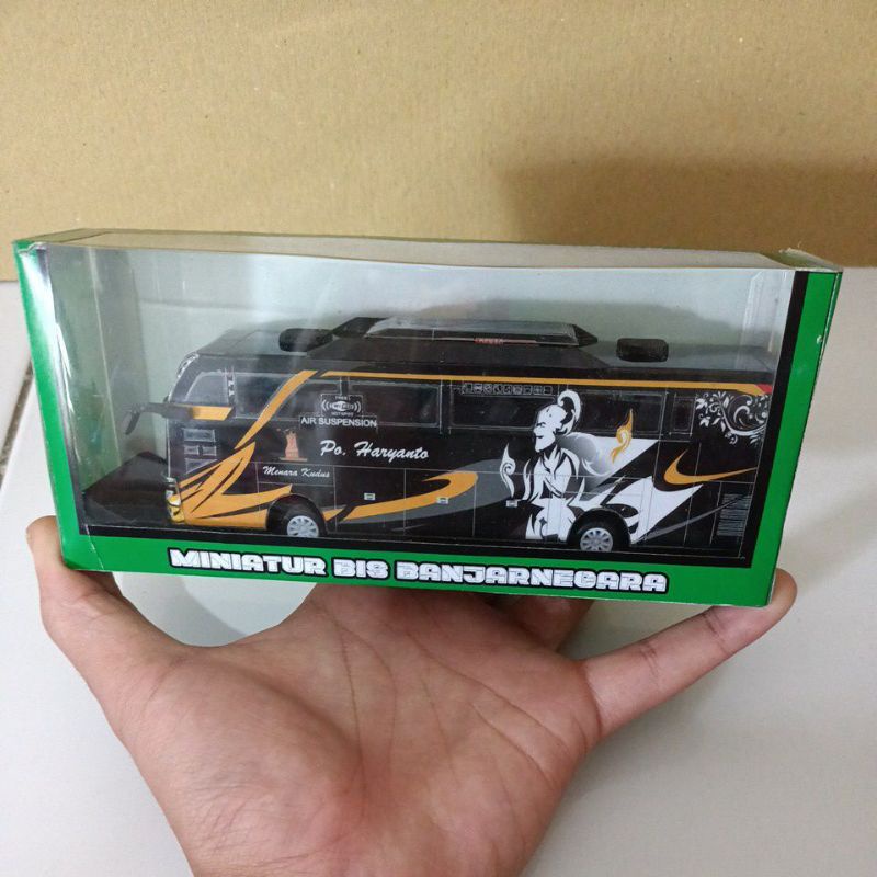 Miniatur Bis Hr Kalimosodo Skala 1 : 64 ( Seukuran Hot Wheels )