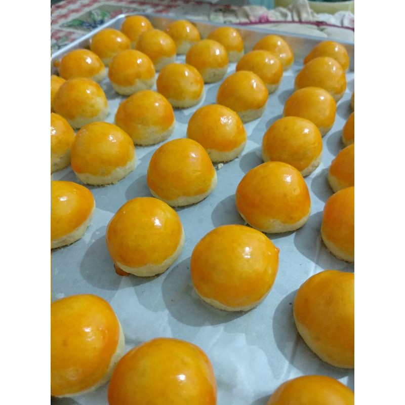 

Nastar Premium berat 300 g per toples