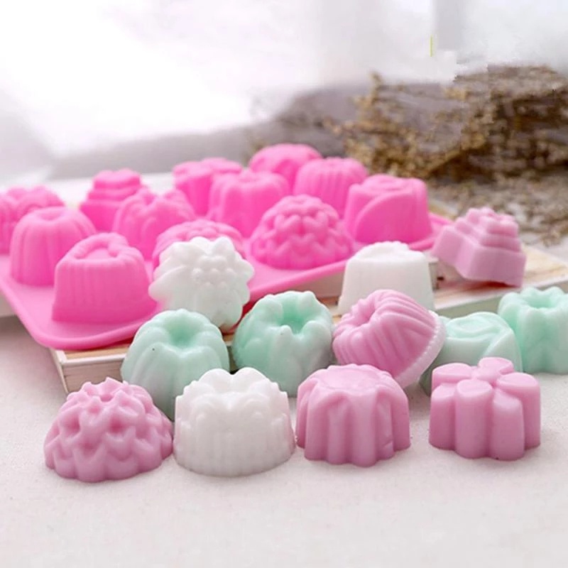 12 Kinds of Flowers and Plants Silicone Cake Baking Mold