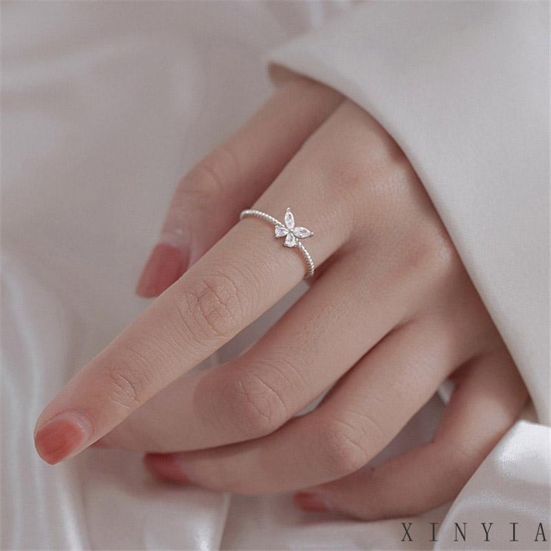 Cincin Model Terbuka Desain Kupu-Kupu Aksen Berlian Untuk Wanita