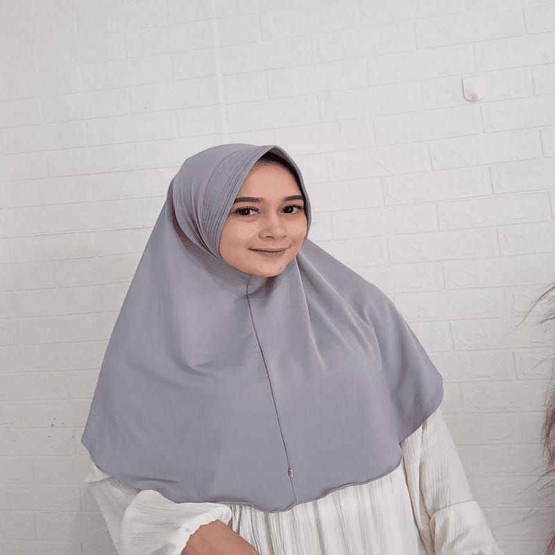 hijab bergo sport hamidah menutup dada sizel L