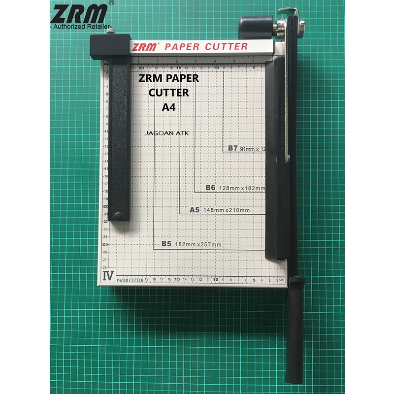 

Paper Cutter Full Besi Ukuran A4 / 12"X10" ZRM A4