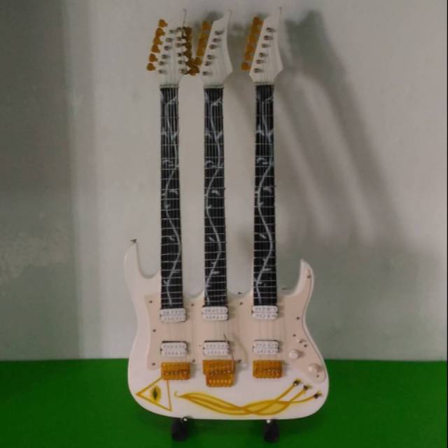 Miniatur Gitar Ibanez JEM7V Triple Neck Steve Vai Signature
