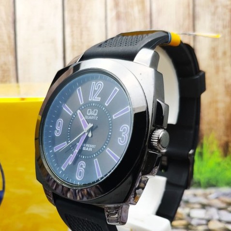 [COD] Jam Tangan Pria Q&Q QQ Analog Strap Karet Hitam Q772J535Y Original KEREN FASHION KADO TERBARU