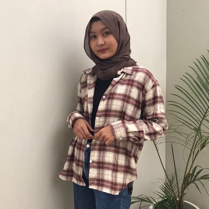 Hollingberry - Clay Flanel Shirt Kemeja Flanel Wanita Oversized