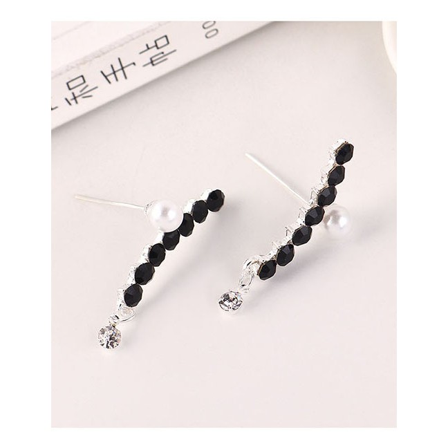 LRC Anting Tusuk Fashion Black Pearl Single Row Diamond Stud Earrings Y63191