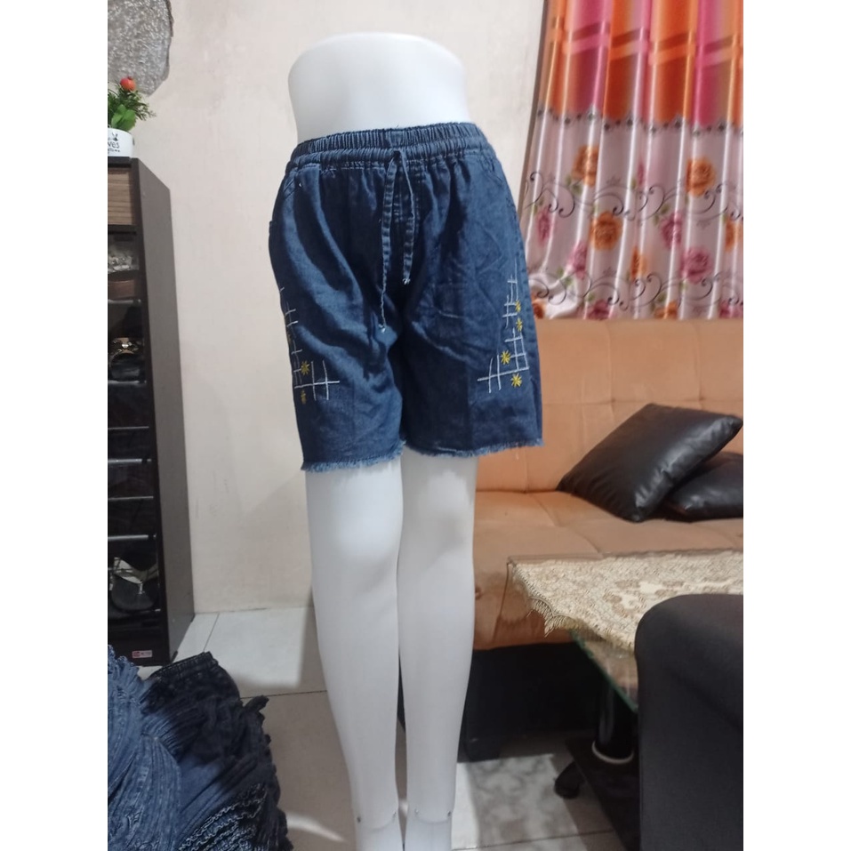 HOT PANTS JEANS RAWIS BORDIR LOVE PINGGANG KARET - NAYA - SUN - HOTPANTS JEANS WANITA DEWASA