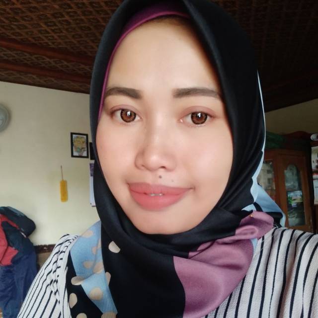 lestari_kurniasih