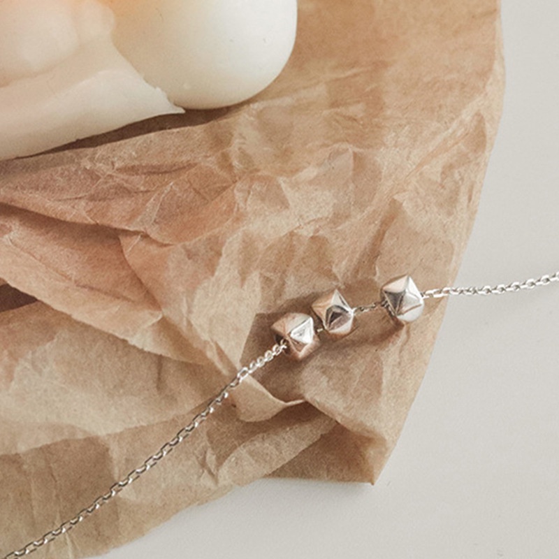 Kalung Pendek Manik-Manik Emas Bentuk Persegi Kecil Tidak Teratur Untuk Wanita