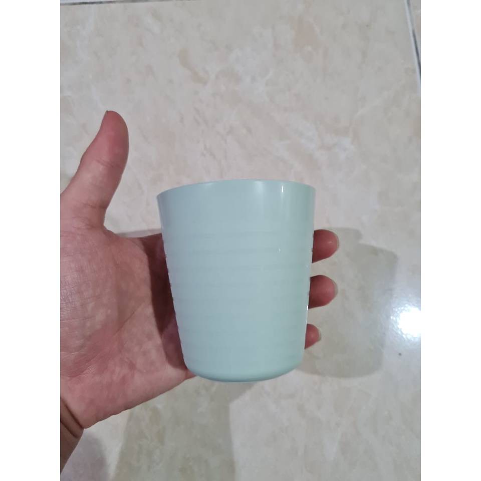 GELAS / MUG MINUM PLASTIK UNTUK ANAK-ANAK