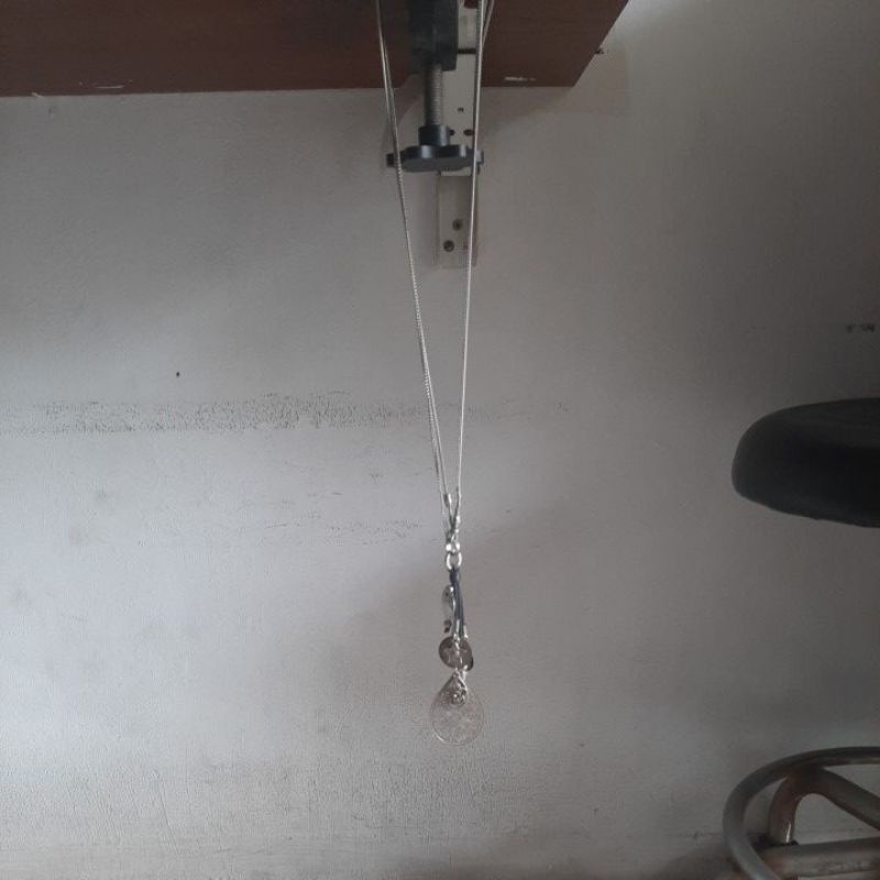 Kalung rantai panjang