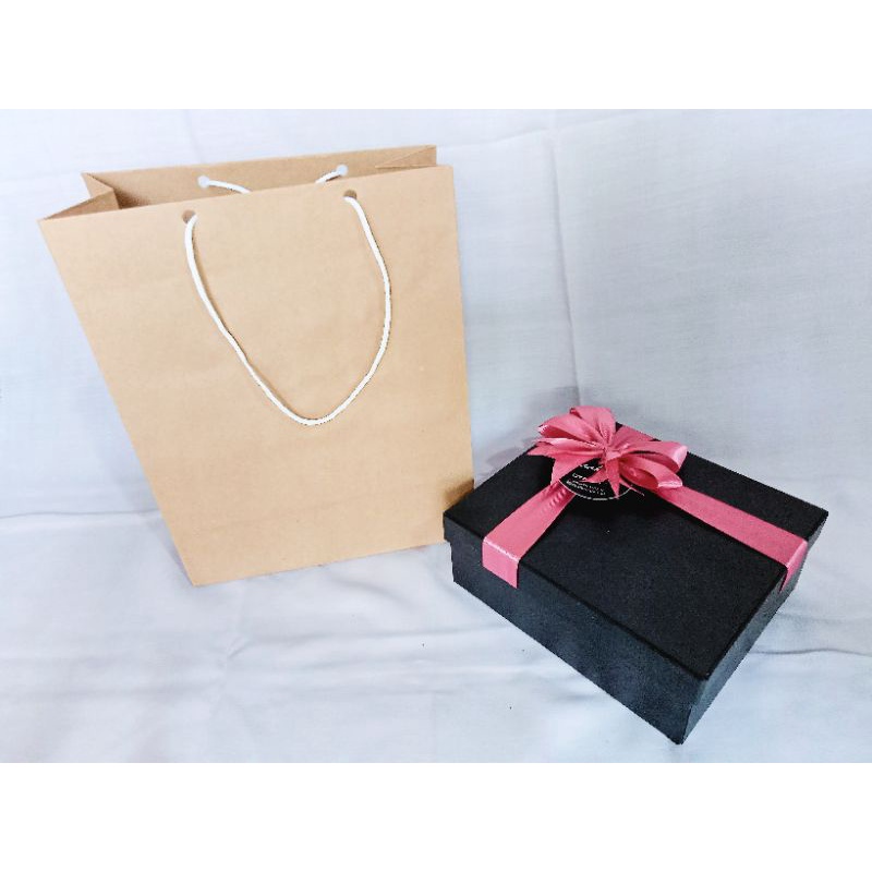 

giftbox / kotak kado/ box buku /kotak hampers