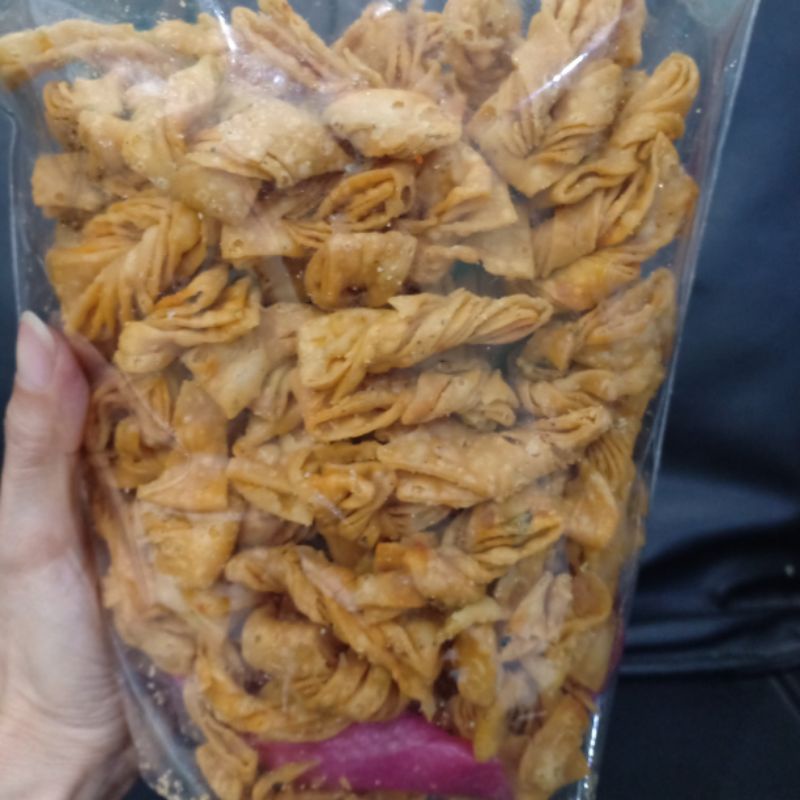 

Kue Bawang Pita pedas