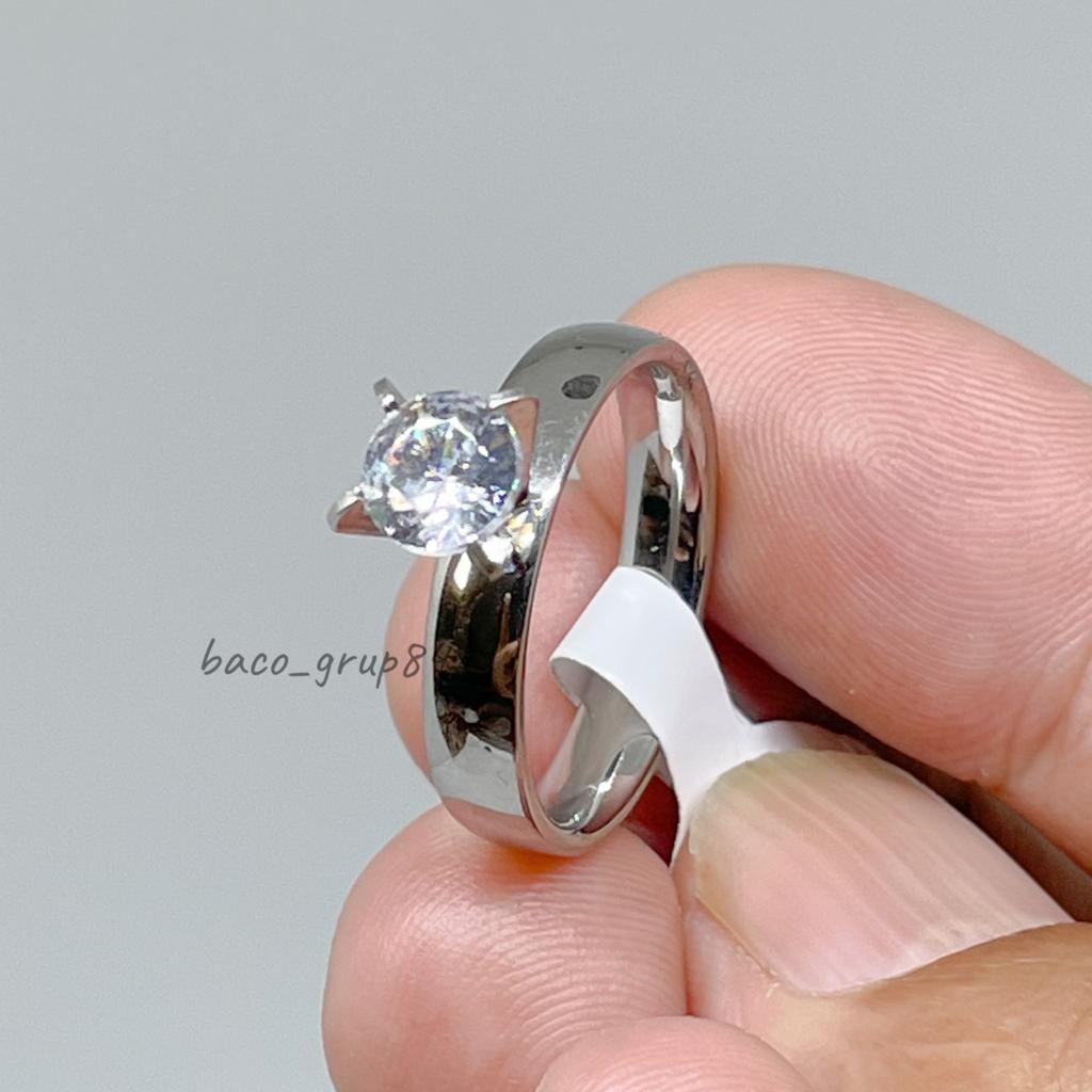 Cincin Titanium Polos Mata Berlian Putih C26 Awet Lama Tidak Karatan  Cincin Kawin Cincin Tunangan