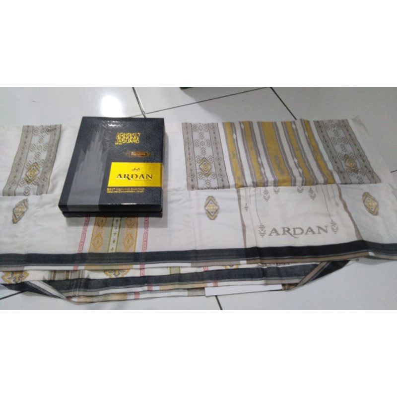 sarung ardan putih sarung berkualitas sarung tenun