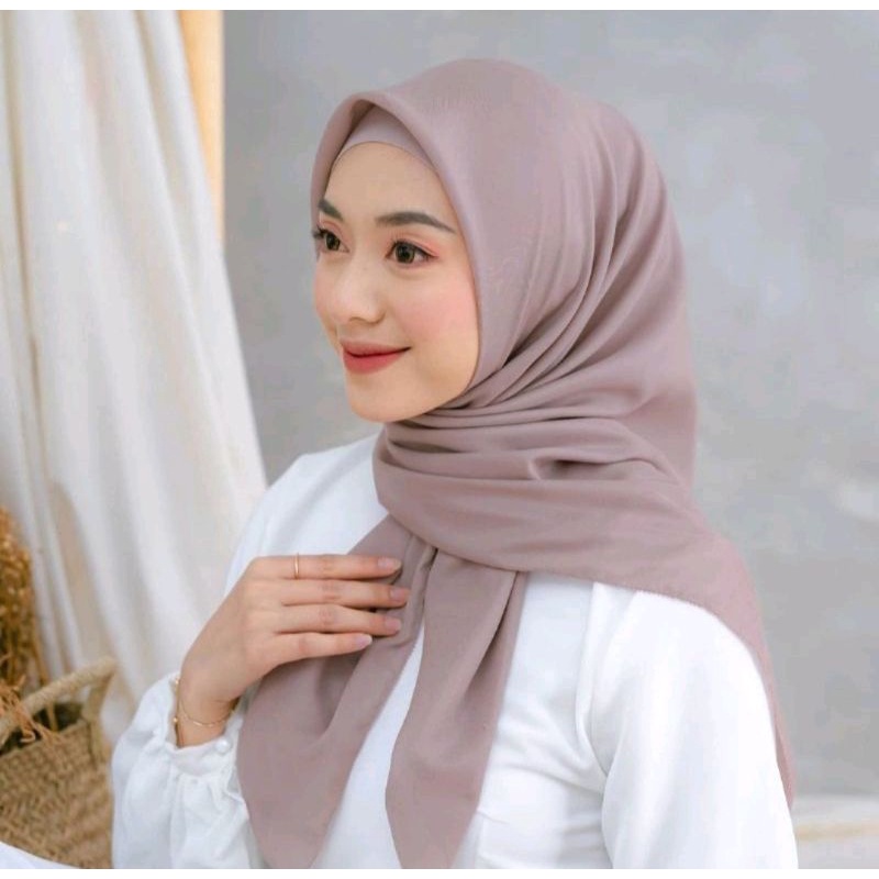 SQUARE PARIS PREMIUM // VOAL PARIS PREMIUM HIJAB SEGIEMPAT POLOS