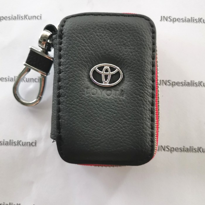 DOMPET STNK/GANTUNGAN KUNCI MOBIL LOGO TOYOTA KULIT