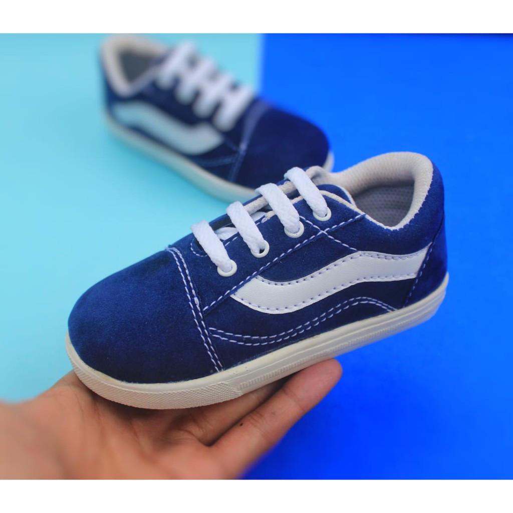 sepatu sneaker anak usia 1 s/d 3 tahun/sepatu balita murah