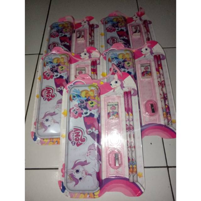 

Tempat pensil set karakter anak 6 in 1