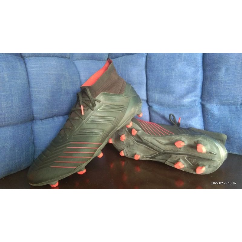 Sepatu Sepakbola Adidas Predator 19.1 original