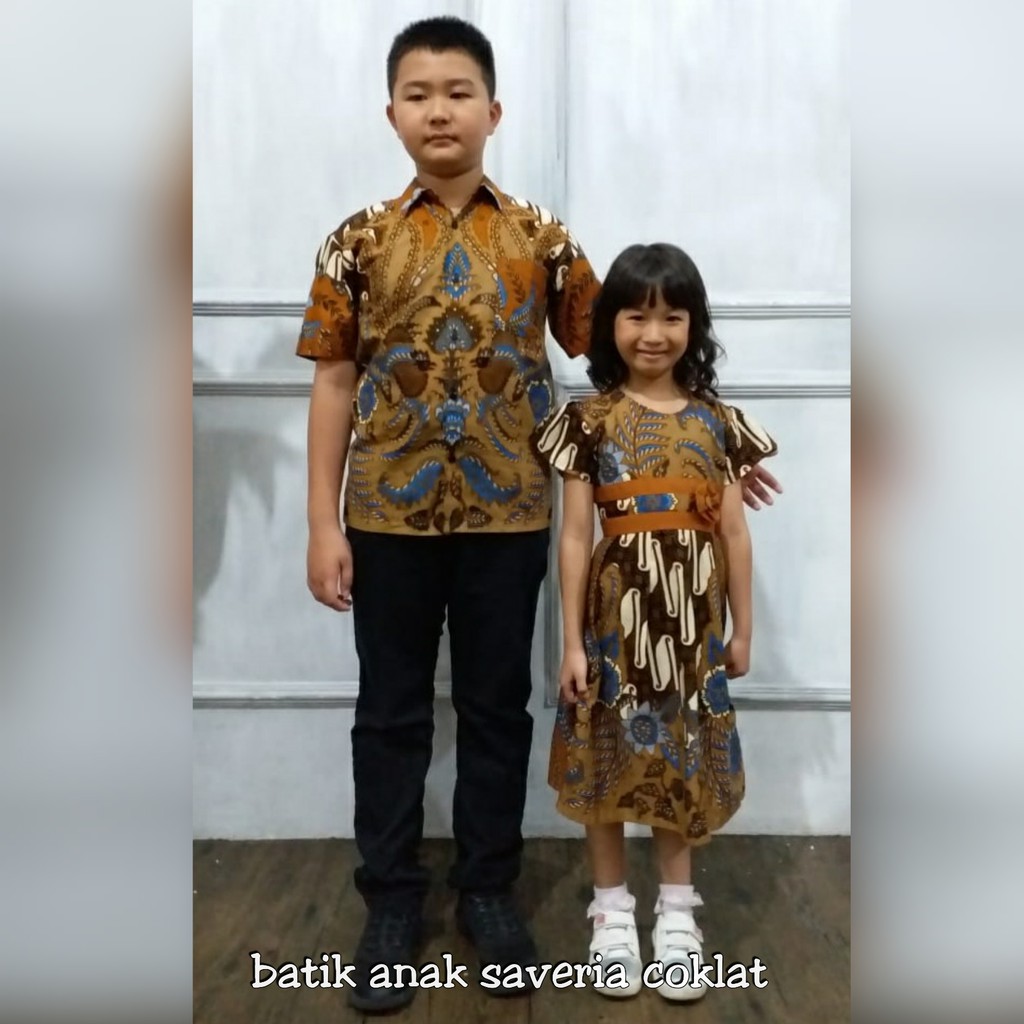 Batik couple modern keluarga terbaru 2021 anak kopel cople kople sarimbit tunik saveria coklat