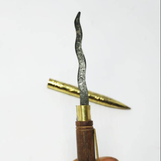 

Keris Bolpen Antik