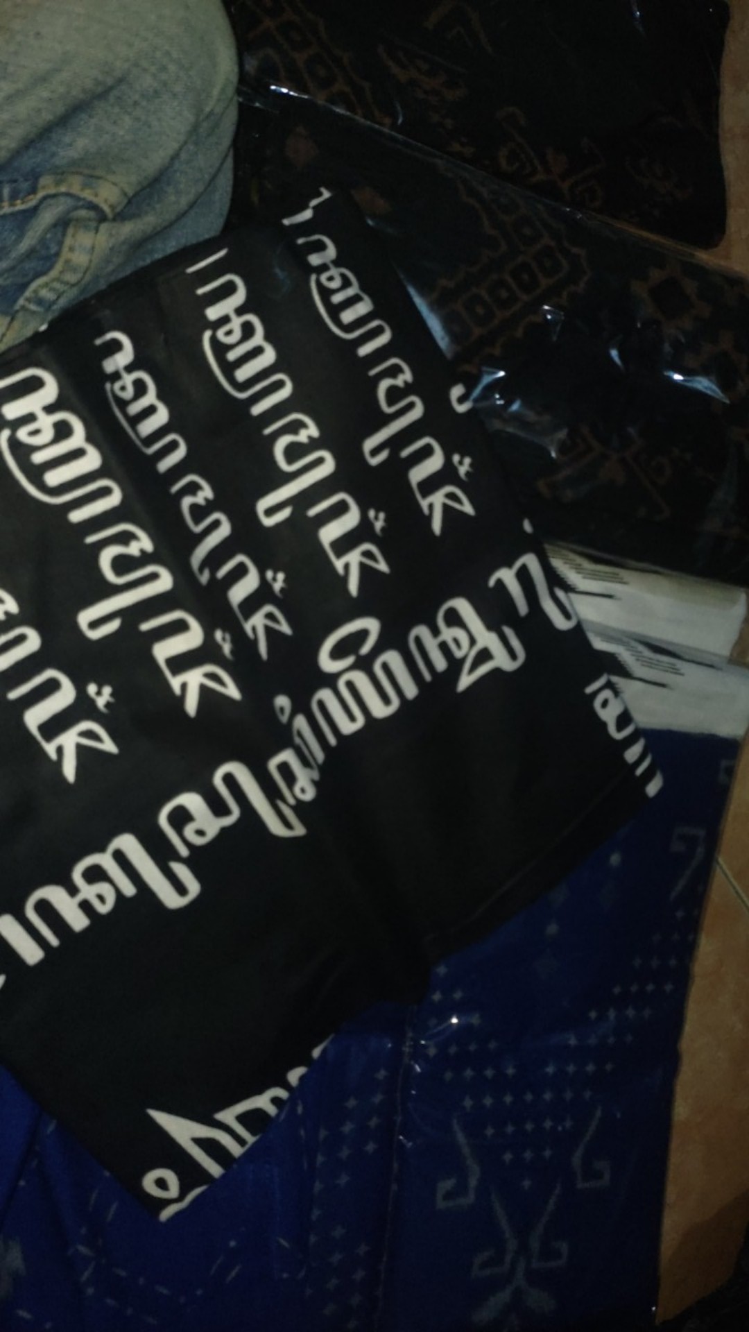 Sarung Batik Anak Wayang