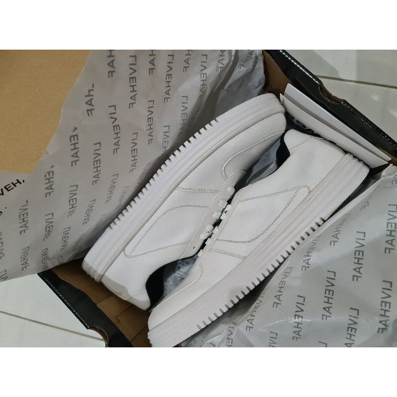 Sepatu Livehaf Day Sneakers V2 All white
