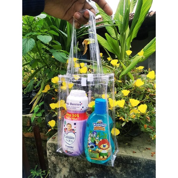 

Tas Kosmetik dan Parcel Termurah 15×5×20