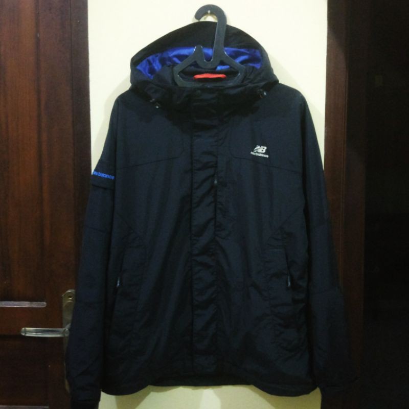 Jaket Outdoor New Balance Second Original
