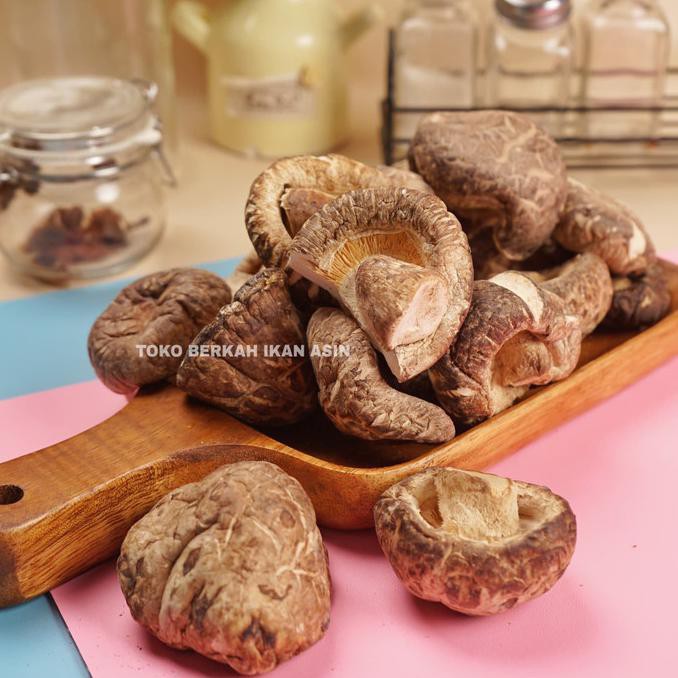 

Promo Awal tahun Jamur Shitake 250gram / Shintake Shiitake Mushroom Dry Hioko Hioco Diskon