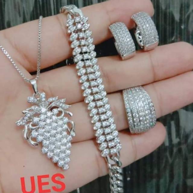 ELLaJewellery. Set replika berlian eropa
