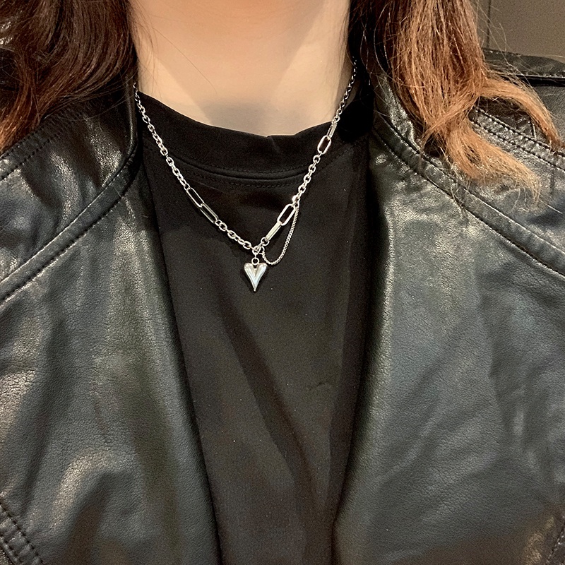 Kalung Rantai Pendek Dengan Liontin Hati Untuk Aksesoris