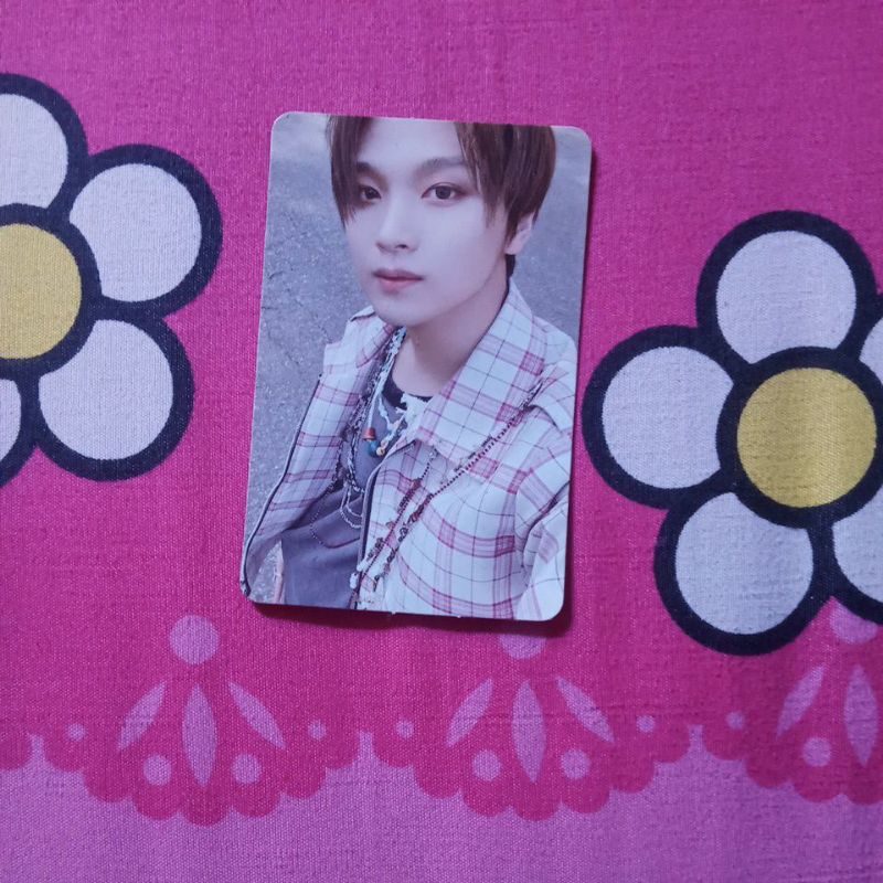 PC NCT DREAM Haechan Chilling