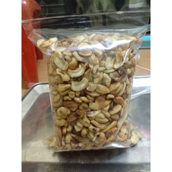 

kacang Mede pecahan 500 gram