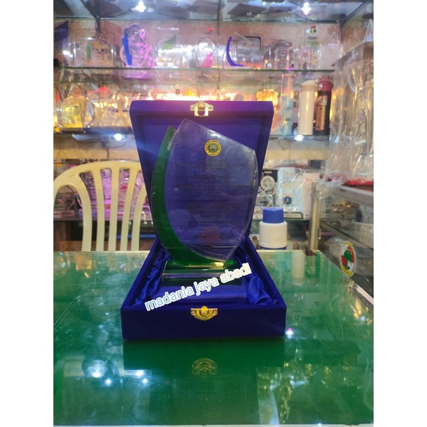 plakat akrilik custom / plakat akrilik proses di print