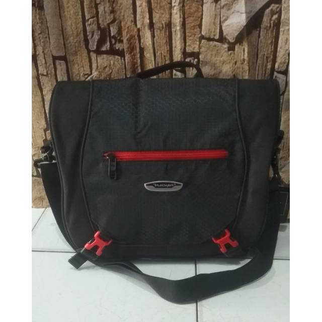 Tas Tracker slempang original