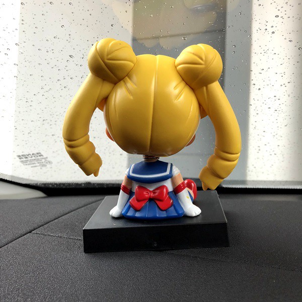 Boneka Figure Miniatur Pajangan Mobil SAILOR MOON CHIBIUSA CHIBI Goyang Kepala Shacking Head Toy