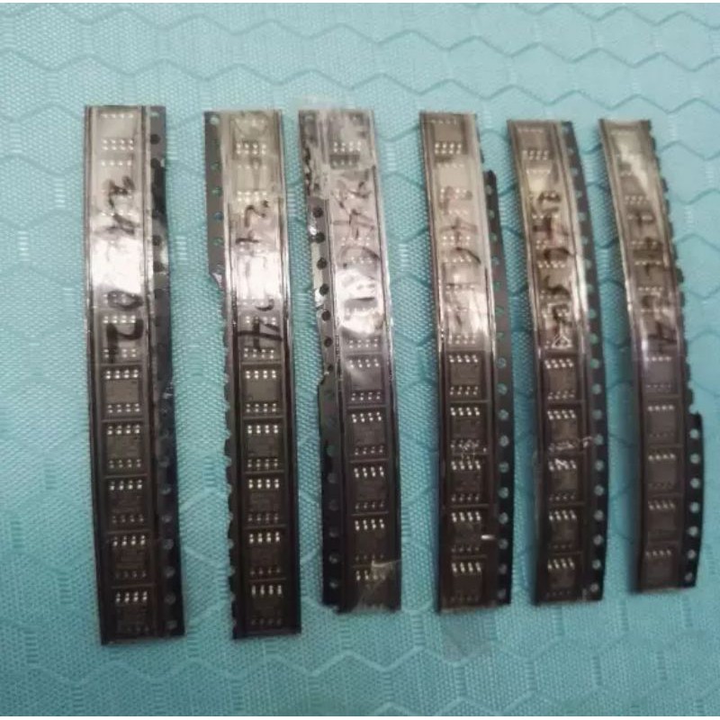 AT 24C16 24C16N AT24C16 24C16 24C16B Penyimpanan Chip IC SMD SOP-8