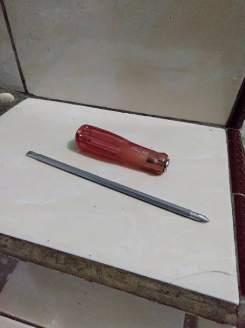 Obeng ketok bolak balik