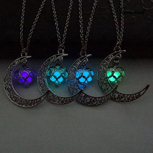 Kalung Rantai Dengan Liontin Bentuk Bulan Warna Turquoise Untuk Hadiah Halloween