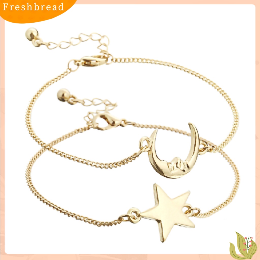 (Fresh) Gelang Tangan Rantai Alloy Aksen Bulan + Bintang Warna Gold Untuk Pasangan / Pria / Wanita / Pesta