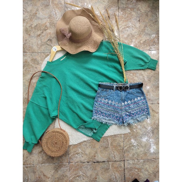 preloved sweater crewneck hijau mint oversize lengan balon backprint