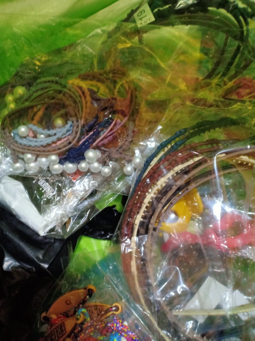 Pengharum Ruangan Isi 6 Pcs Aroma Wenis