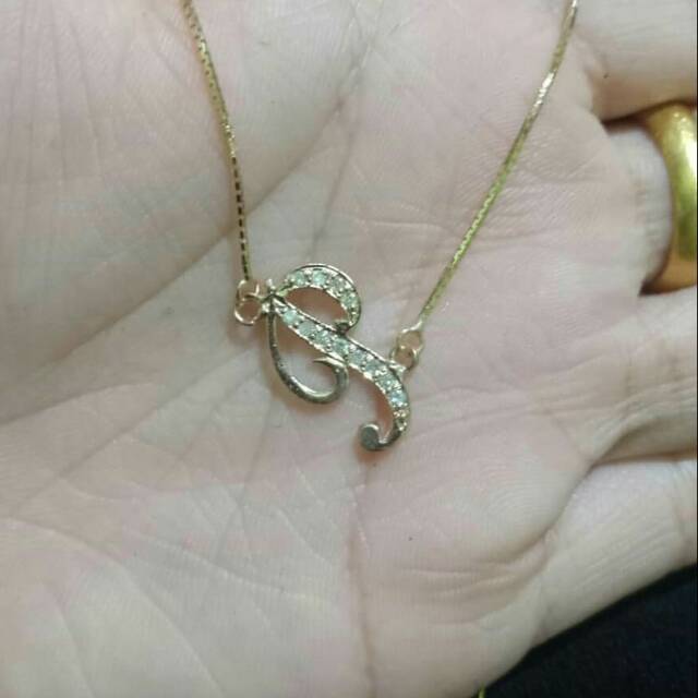 Liontin Inisial Berlian medan