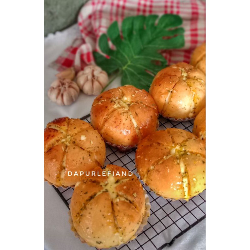 

Korean Cream Cheese Garlic Butter Bread